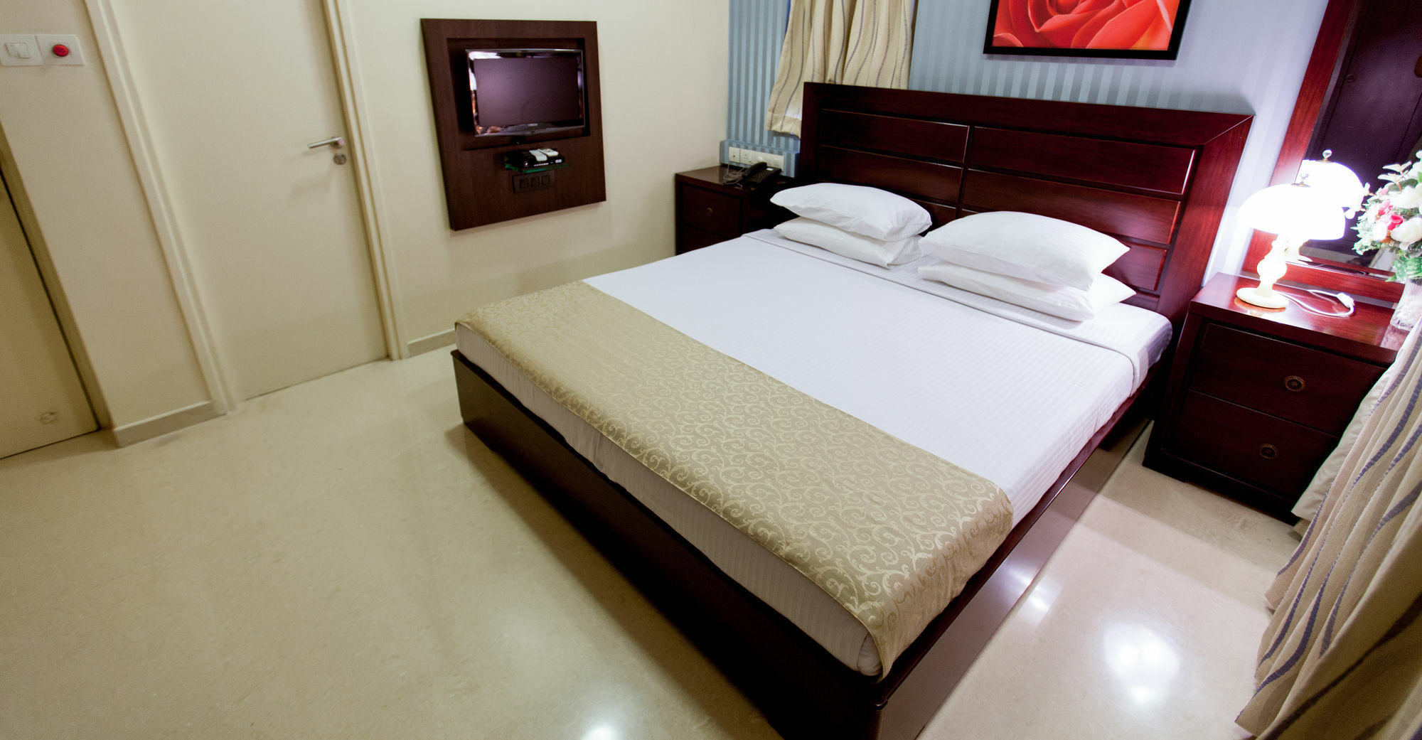 Lalco Residency 4*